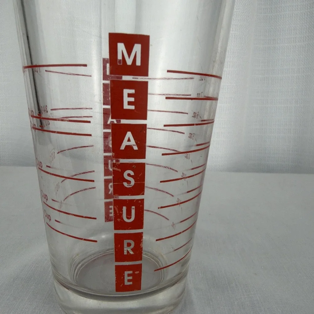 Vintage MCM midcentury Libbey Duratuff liquid/dry measuring glass red graphics